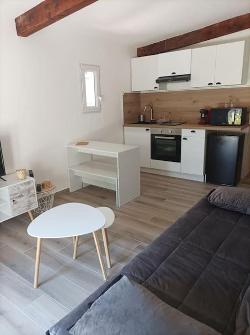 Studio Meuble Climatise Avec Terrasse Draguignan Exteriör bild