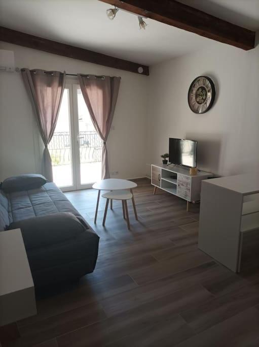 Studio Meuble Climatise Avec Terrasse Draguignan Exteriör bild